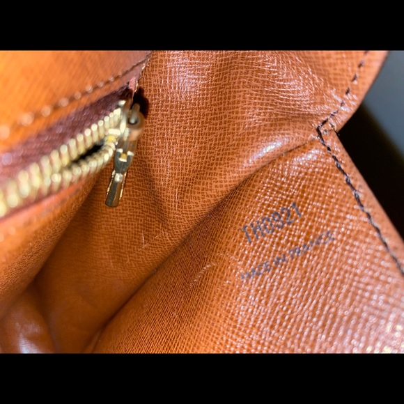 ❌SOLD❌Authentic Louis Vuitton Saint Cloud GM - Picture 11 of 16